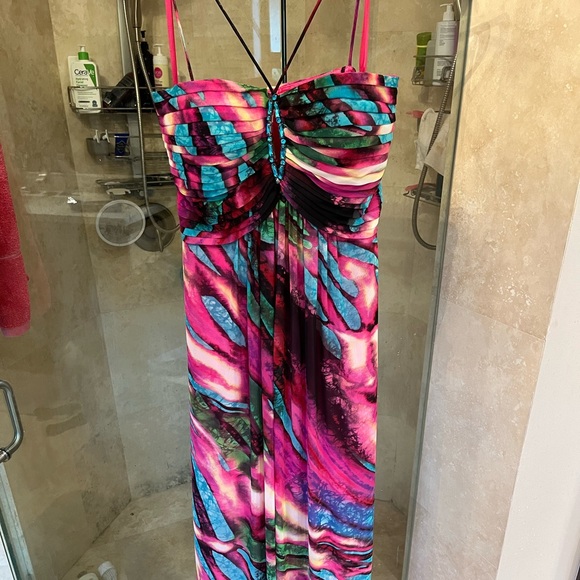 Formal Dress - Picture 1 of 4